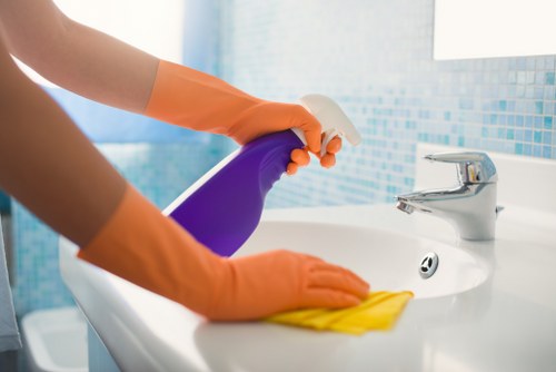 Window cleaning tools and techniques for streak-free glass